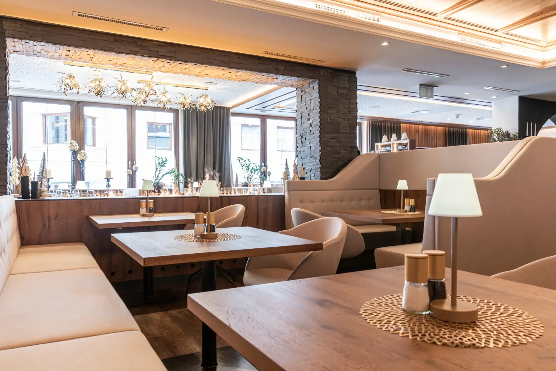 Loungebereich im Restaurant Gramaser